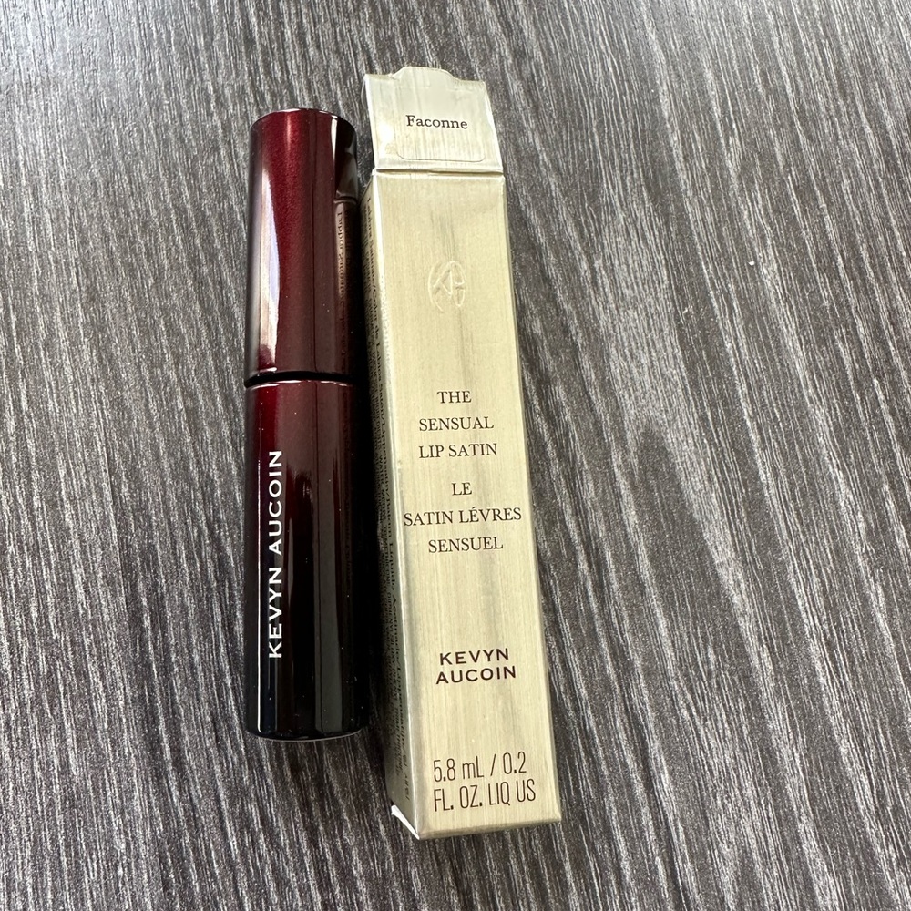 Kevin Acoin The Sensual Lip Satin Faconne new in box